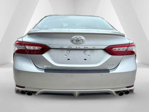 Used 2018 Toyota Camry XSE FWD image 6