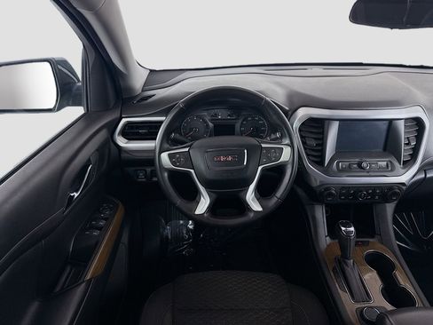 Used 2019 GMC Acadia SLE image 17