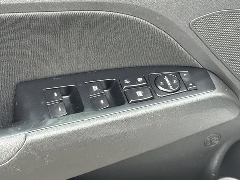 Used 2017 Hyundai Elantra Value Edition FWD image 19