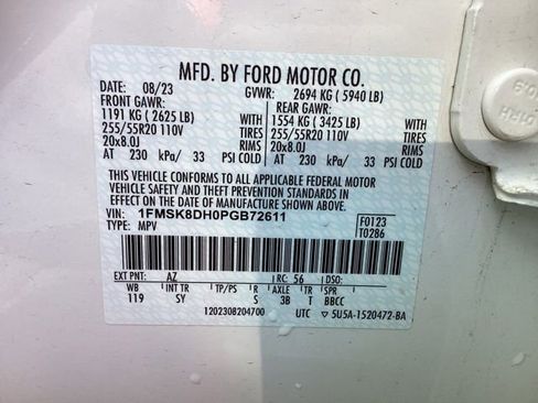 Used 2023 Ford Explorer XLT w/ Equipment Group 202A AWD/4WD image 39