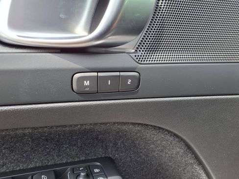 New 2025 Volvo XC40 B5 Core w/ Climate Package image 16