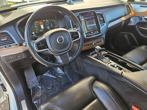 Used 2017 Volvo XC90 T6 Inscription w/ Vision Package image 12