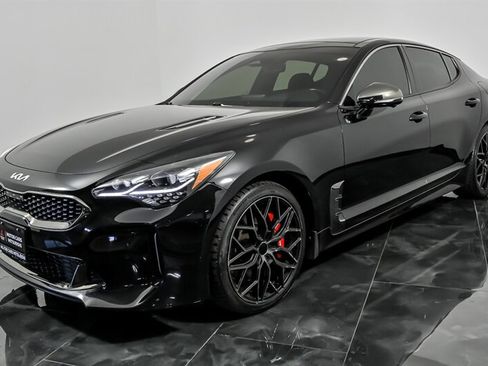 Used 2022 Kia Stinger GT2 AWD/4WD image 5