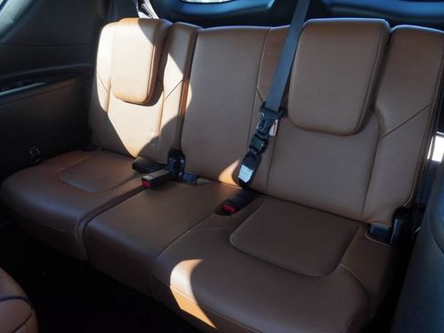 Used 2024 INFINITI QX80 Sensory AWD/4WD image 14