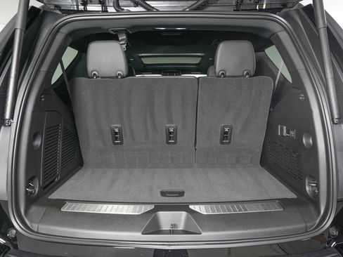 Used 2026 Chevrolet Tahoe Z71 w/ Comfort Package image 13