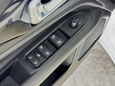 Used 2022 Jeep Compass High Altitude AWD/4WD image 18