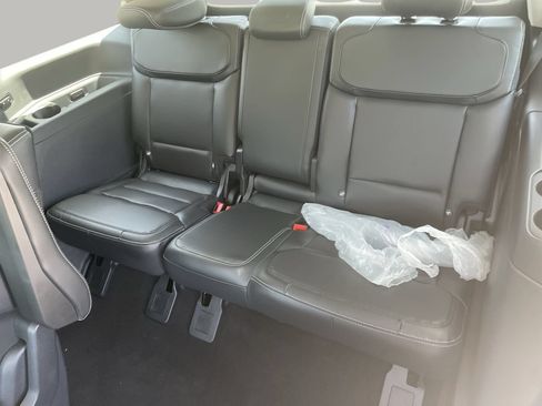 New 2027 Ford Expedition Platinum RWD image 19