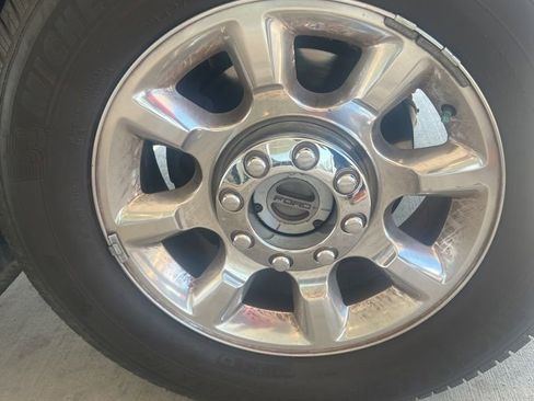 Used 2014 Ford F250 Lariat w/ Lariat Interior Package image 24