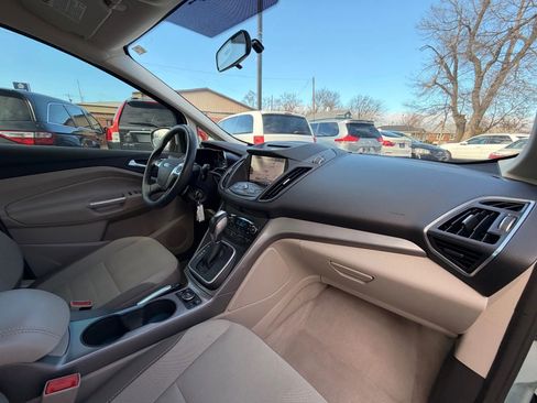 Used 2013 Ford C-MAX SE image 19