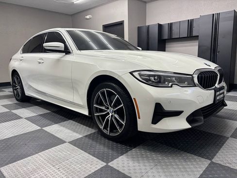 Used 2020 BMW 330i xDrive Sedan w/ Convenience Package AWD/4WD image 4