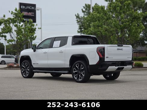 Used 2025 GMC Sierra EV Denali AWD/4WD image 5
