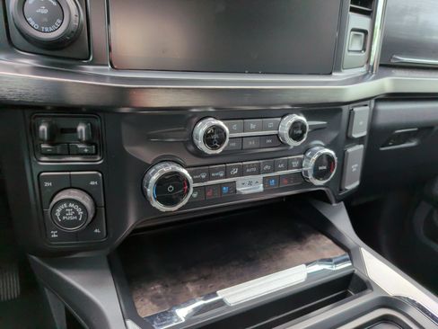 Used 2024 Ford F250 Lariat w/ Lariat Ultimate Package AWD/4WD image 20