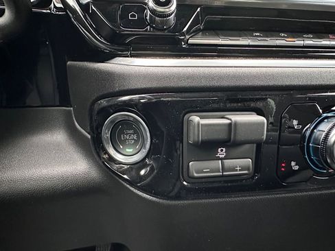New 2026 GMC Sierra 1500 Elevation AWD/4WD image 25