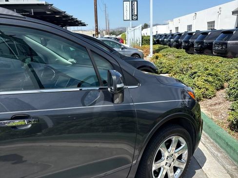 Used 2018 Buick Encore Essence w/ Experience Buick Package AWD/4WD image 3