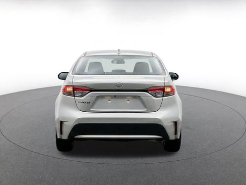 Used 2025 Toyota Corolla LE FWD image 8