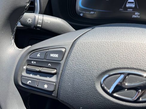 Certified 2026 Hyundai Venue SEL FWD image 43