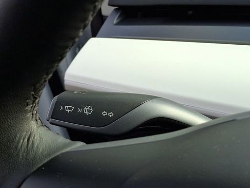 Used 2023 Tesla Model 3 Performance image 36