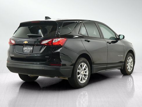 Used 2021 Chevrolet Equinox LS w/ LS Convenience Package AWD/4WD image 5