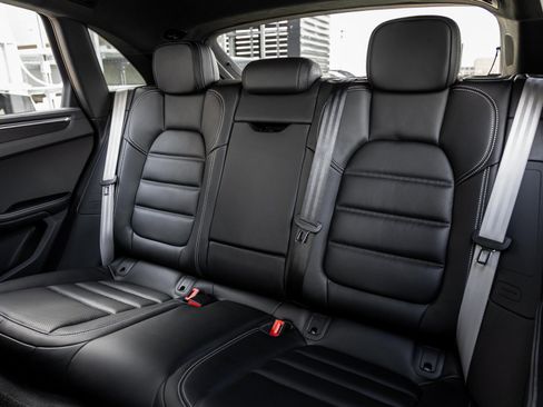 New 2026 Porsche Macan GTS image 29