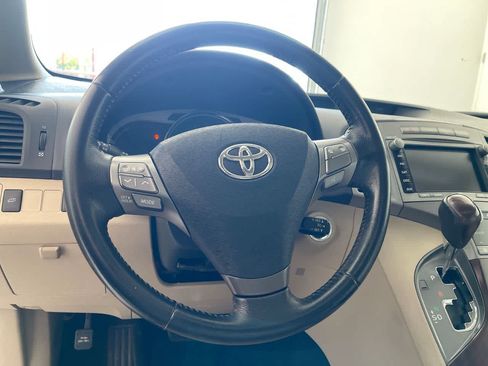 Used 2009 Toyota Venza AWD image 14