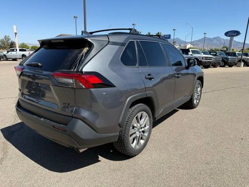 Used 2021 Toyota RAV4 XLE Premium AWD/4WD image 5