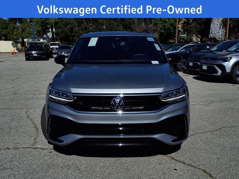 Certified 2022 Volkswagen Tiguan SE R-Line image 2
