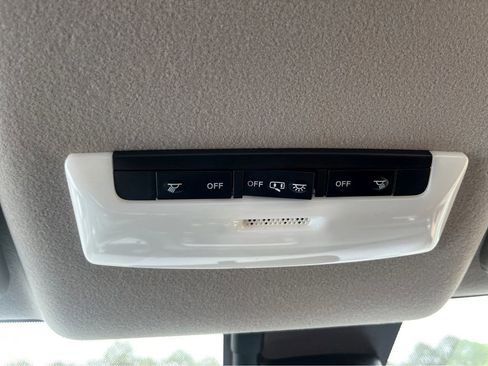 Used 2024 Nissan Versa S w/ Trunk Package FWD image 30