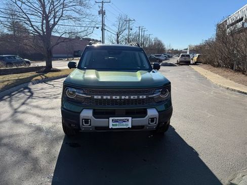 Used 2025 Ford Bronco Sport Badlands image 8