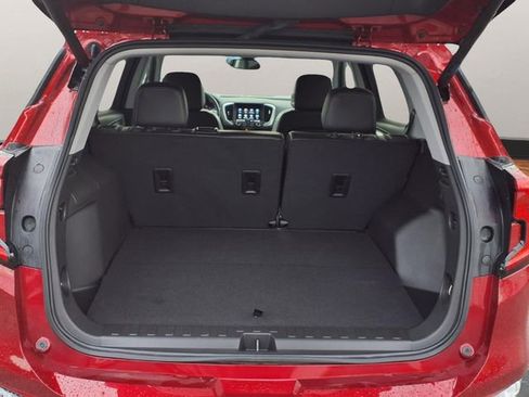 Certified 2024 GMC Terrain SLT w/ Tech Package image 25