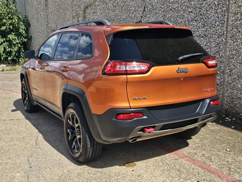 Used 2015 Jeep Cherokee Trailhawk image 5