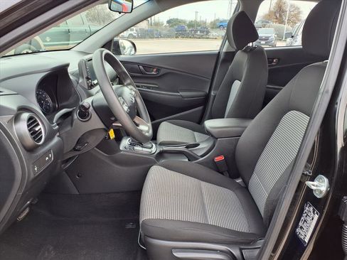 Used 2020 Hyundai Kona SE image 17