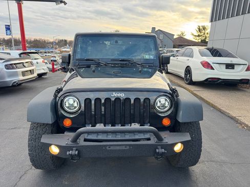 Used 2013 Jeep Wrangler Unlimited Sport image 2
