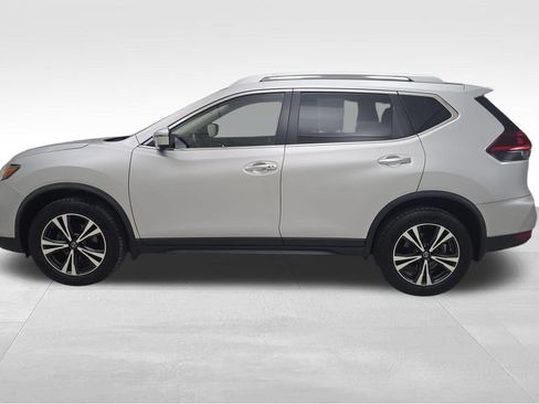 Used 2019 Nissan Rogue SV w/ Premium Package AWD/4WD image 6