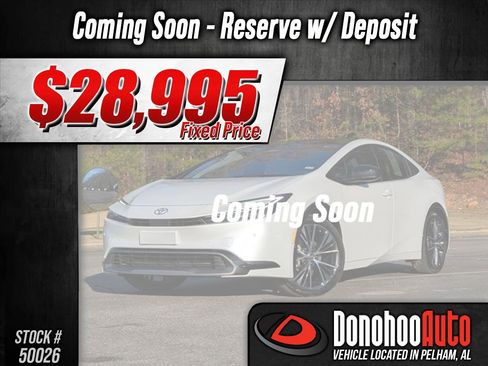 Used 2024 Toyota Prius XLE image 1