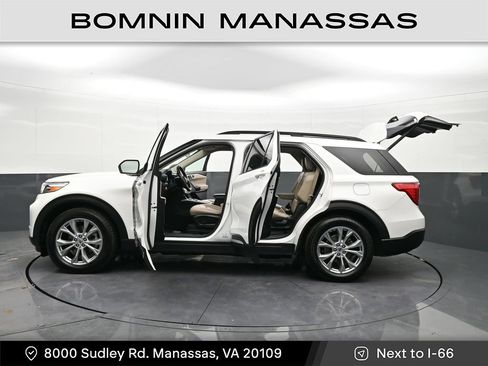 Used 2020 Ford Explorer XLT w/ Equipment Group 202A image 43