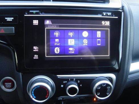 Used 2016 Honda Fit EX image 37