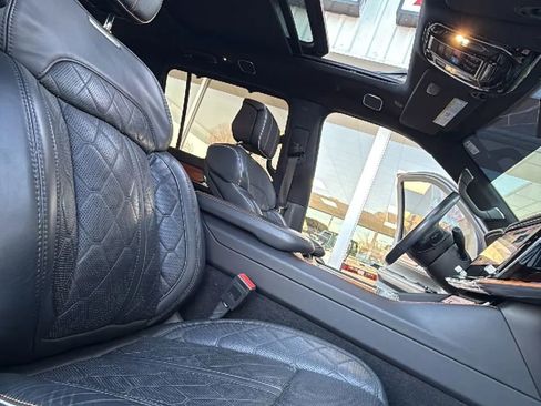 Used 2022 Jeep Grand Wagoneer Series III image 12