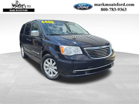Used 2011 Chrysler Town & Country Touring-L w/ Entertainment Group #2 FWD image 1