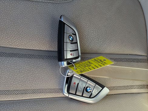 Used 2017 BMW 540i RWD image 33