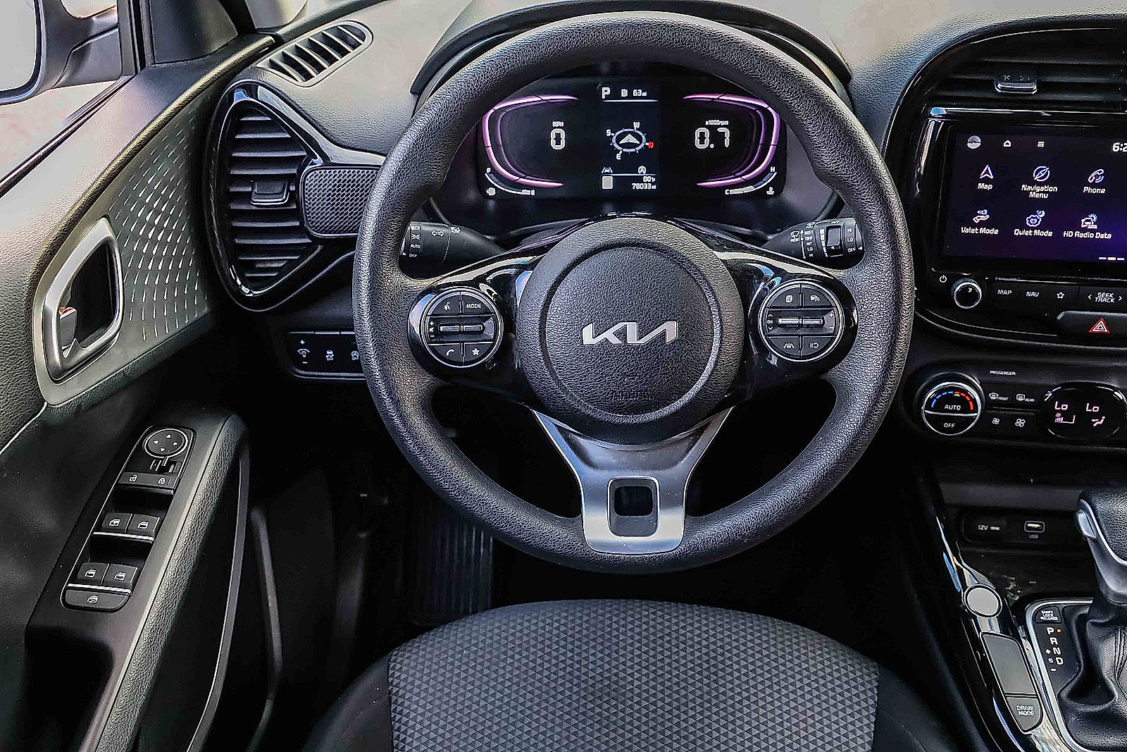 Certified 2023 Kia Soul S FWD image 17