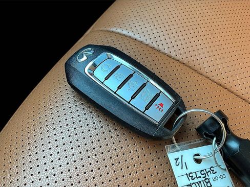 Used 2024 INFINITI QX60 Sensory w/ Vision Package image 11