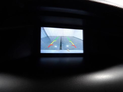 Used 2018 Ford Focus SE FWD image 13