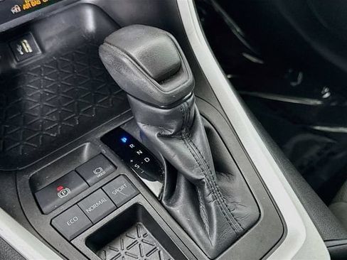 Certified 2023 Toyota RAV4 XLE FWD image 18