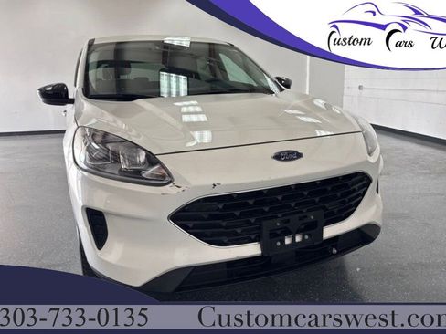 Used 2021 Ford Escape SE w/ SE Sport Appearance Package image 1