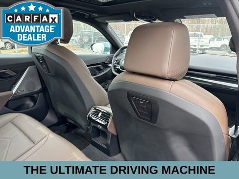 Used 2025 BMW 530i xDrive w/ Premium Package AWD/4WD image 27