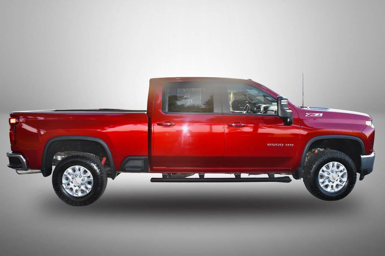 Used 2022 Chevrolet Silverado 2500 LT w/ Convenience Package AWD/4WD image 8