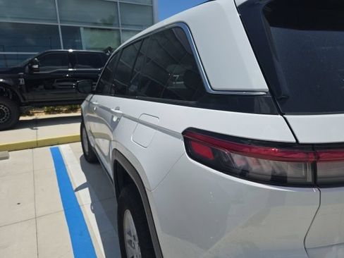 Used 2025 Jeep Grand Cherokee Laredo w/ MOPAR Finishing Package RWD image 3
