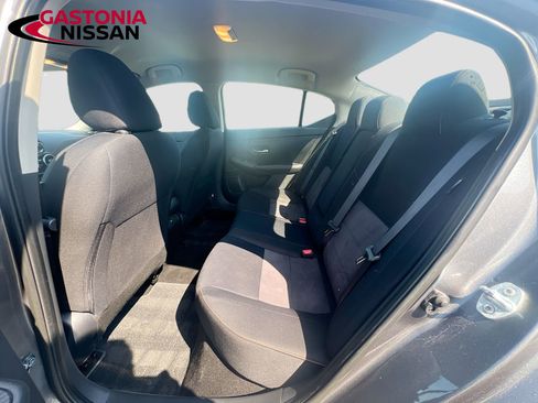 Used 2022 Nissan Sentra SR w/ Trunk Package image 31