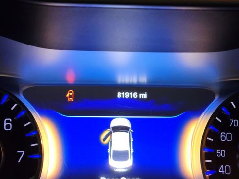 Used 2015 Chrysler 200 C w/ Navigation & Sound Group I image 18