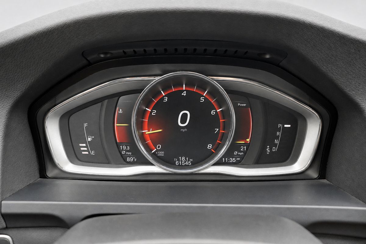 Used 2018 Volvo V60 T5 Cross Country w/ Convenience Package AWD/4WD image 29